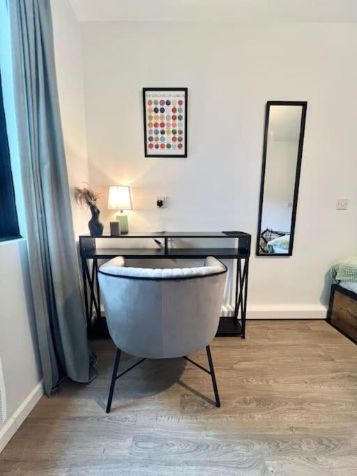 Gorgeous Flat 10 Min Walk To Stadium Free Parking London Exterior foto