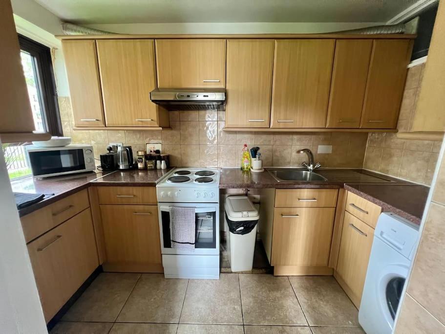 Gorgeous Flat 10 Min Walk To Stadium Free Parking London Exterior foto