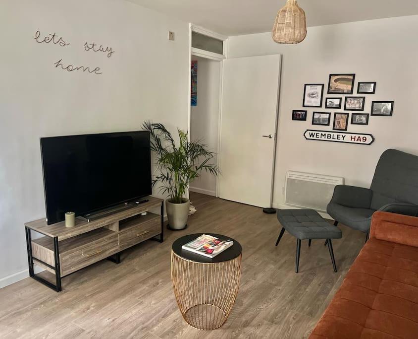 Gorgeous Flat 10 Min Walk To Stadium Free Parking London Exterior foto